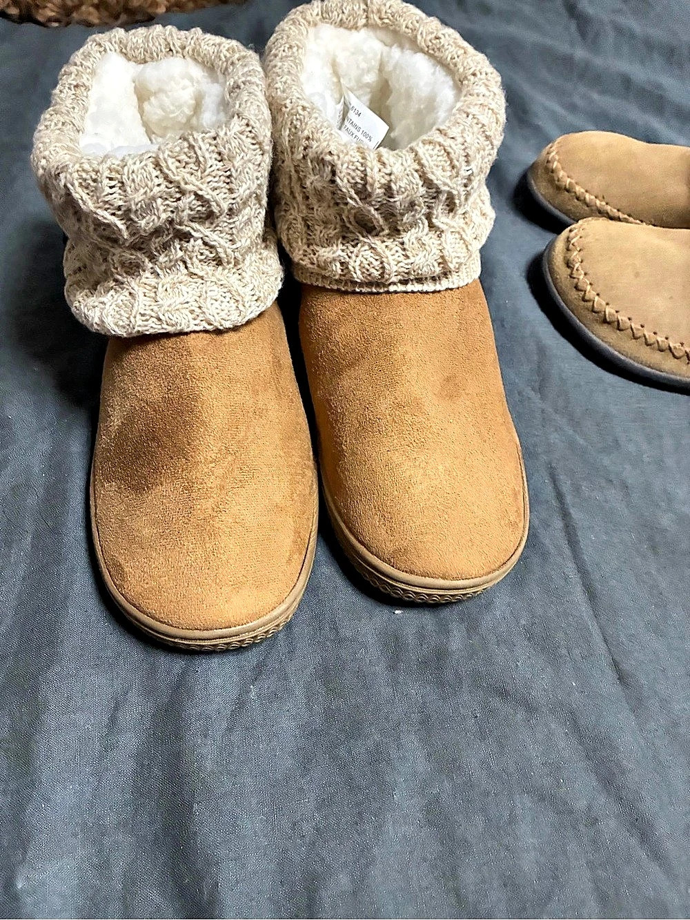 Muk Luks Women's Cable Knit Bootie Slippers Winter Boots in Brown & Cream NWT